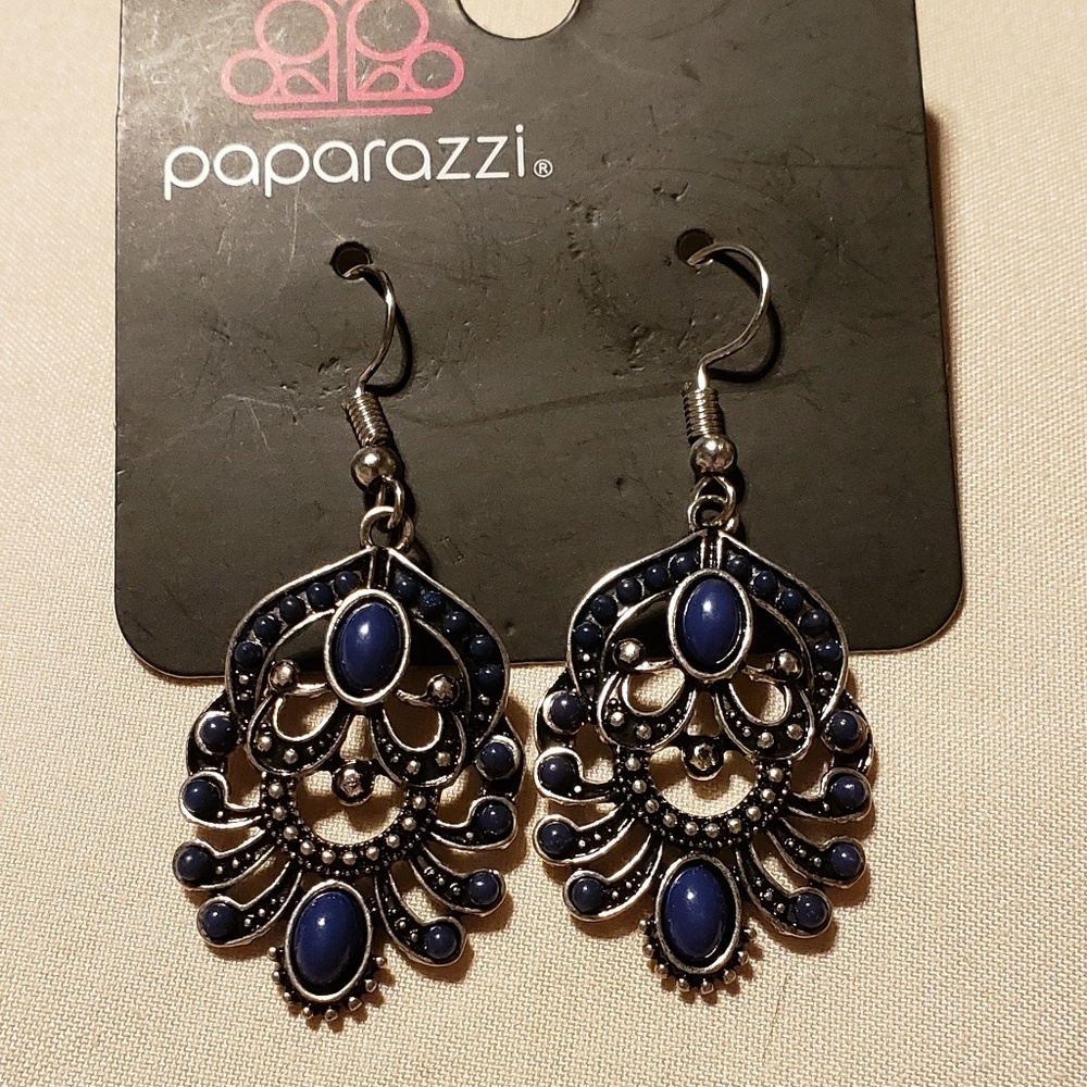{Paparazzi} earrings